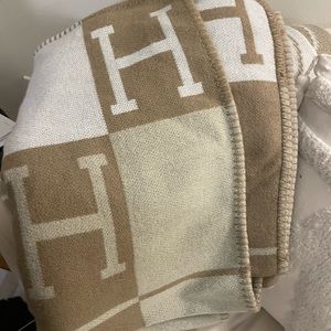 H Throw Blanket